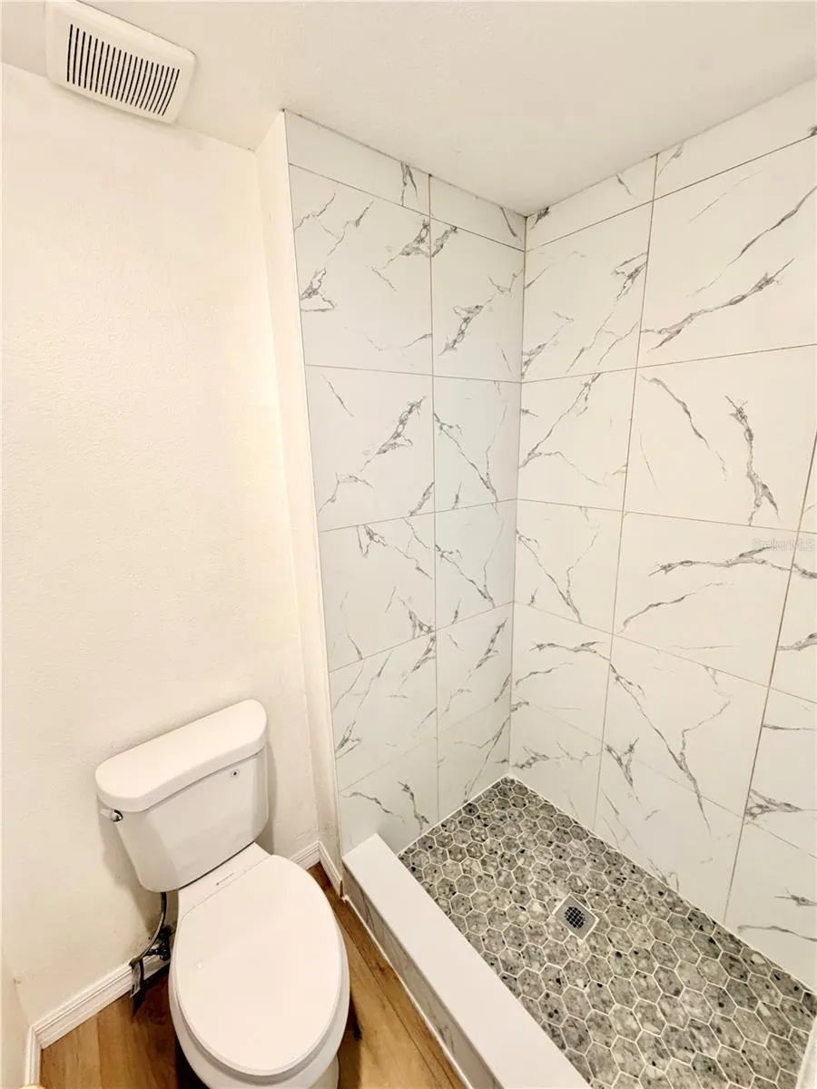 426 WOODBURY PINES CIRCLE Orlando, FL 32828