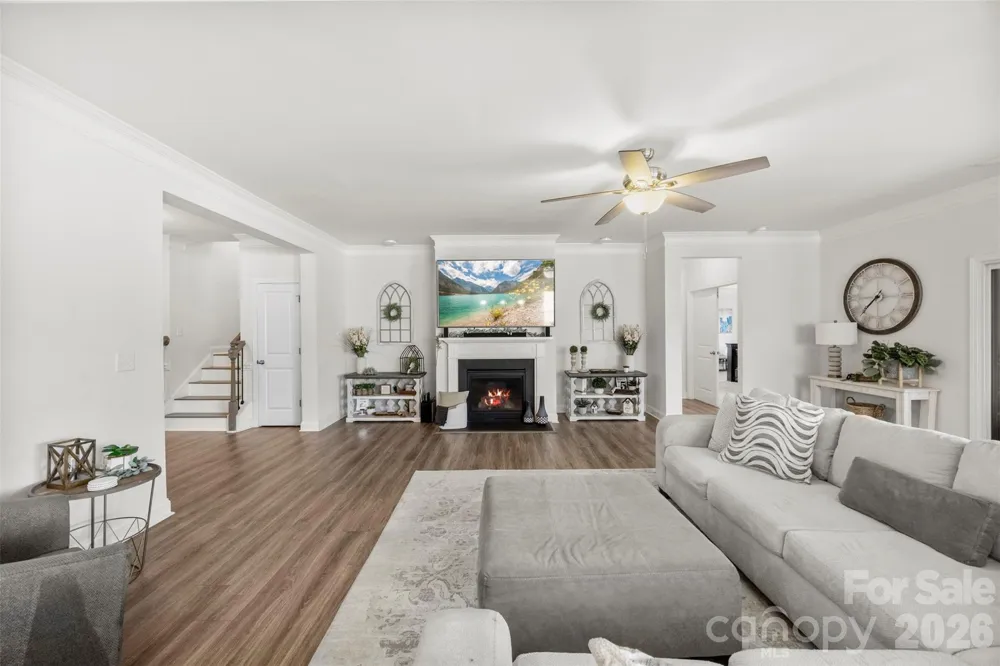 2128 Lapalma Trace Lake Wylie, SC 29710