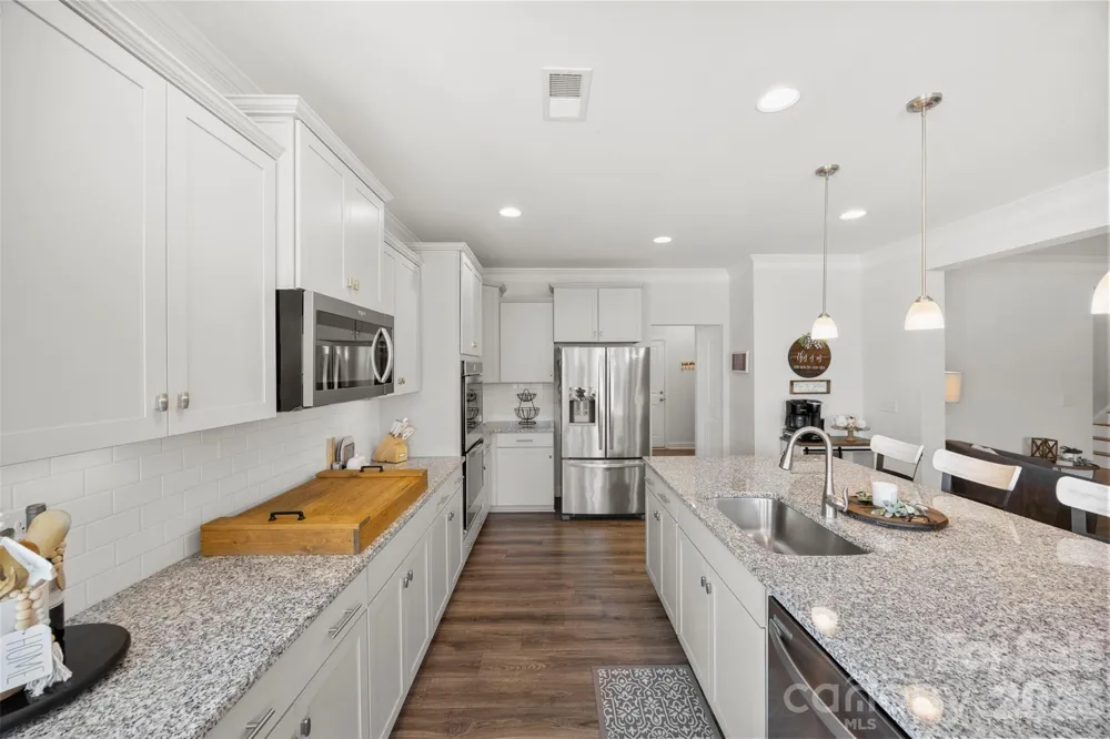 2128 Lapalma Trace Lake Wylie, SC 29710