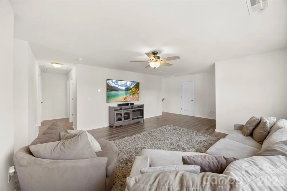 2128 Lapalma Trace Lake Wylie, SC 29710