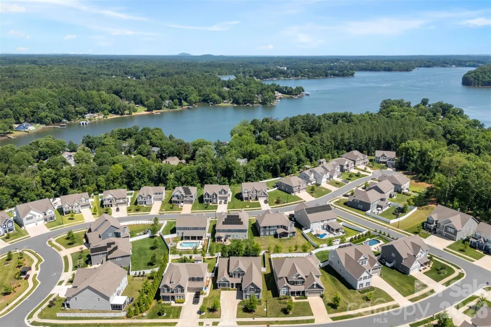 2128 Lapalma Trace Lake Wylie, SC 29710
