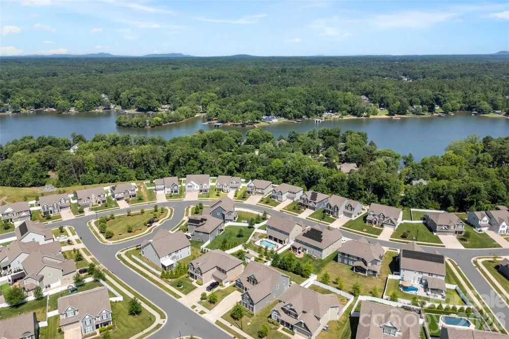 2128 Lapalma Trace Lake Wylie, SC 29710