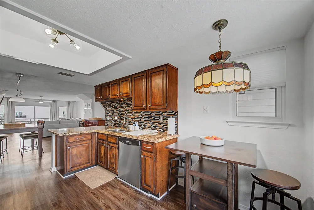 3663 Nasa Parkway #502 Seabrook, TX 77586
