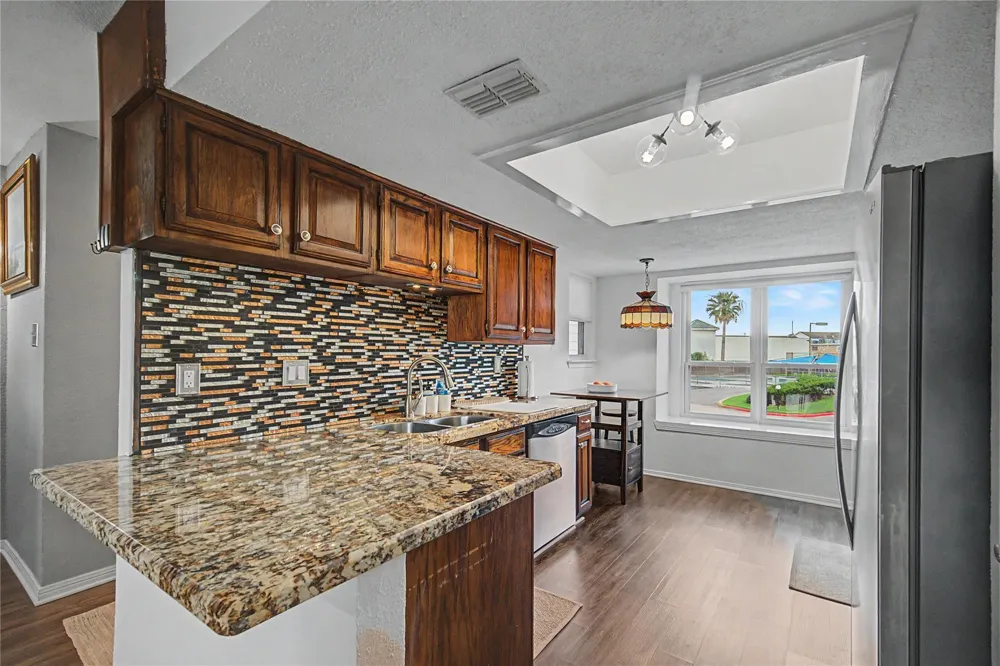 3663 Nasa Parkway #502 Seabrook, TX 77586