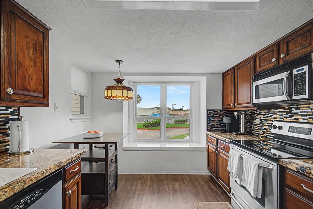 3663 Nasa Parkway #502 Seabrook, TX 77586