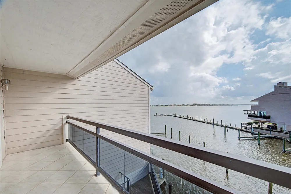 3663 Nasa Parkway #502 Seabrook, TX 77586