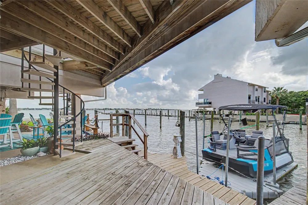 3663 Nasa Parkway #502 Seabrook, TX 77586