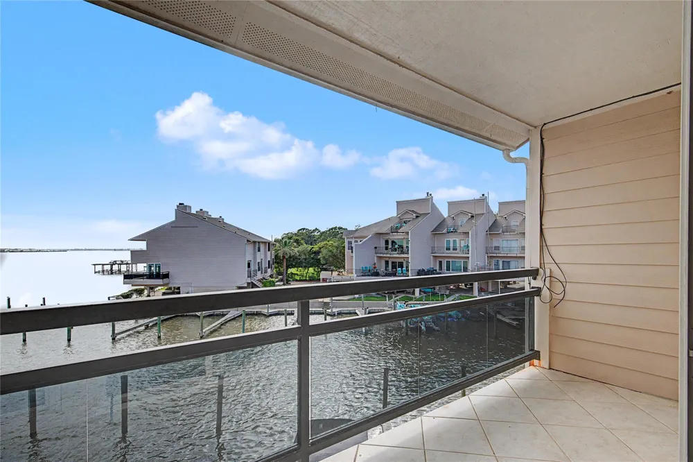 3663 Nasa Parkway #502 Seabrook, TX 77586