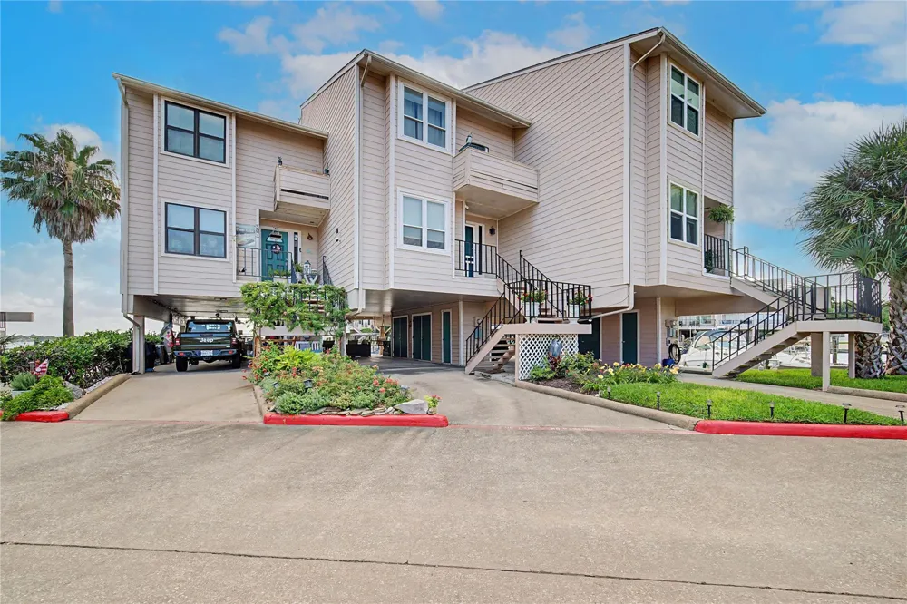 3663 Nasa Parkway #502 Seabrook, TX 77586