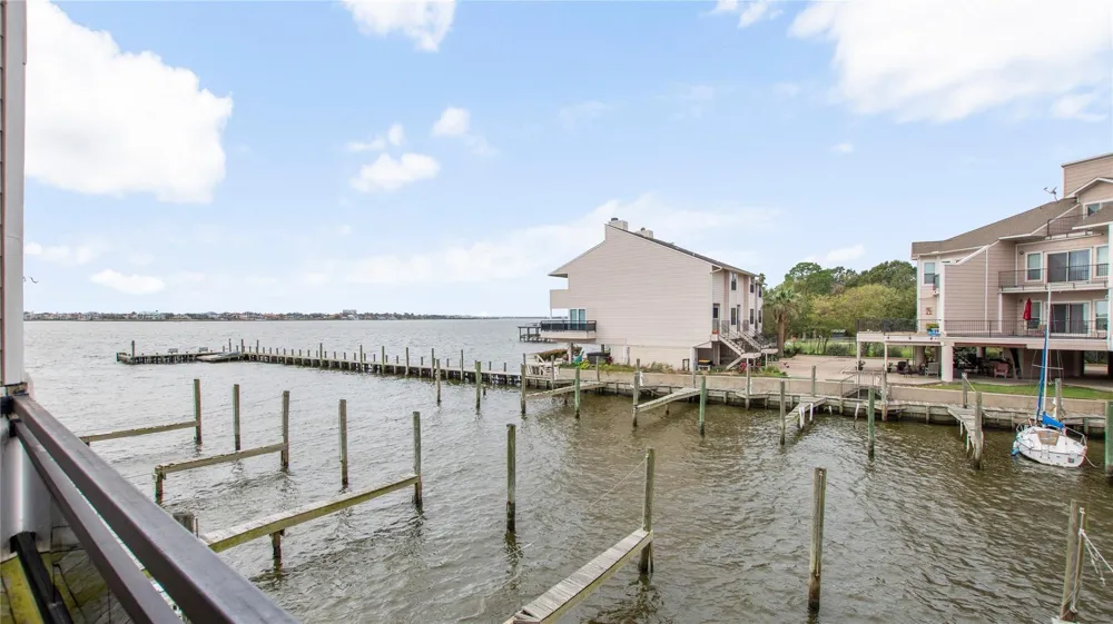 3663 Nasa Parkway #502 Seabrook, TX 77586