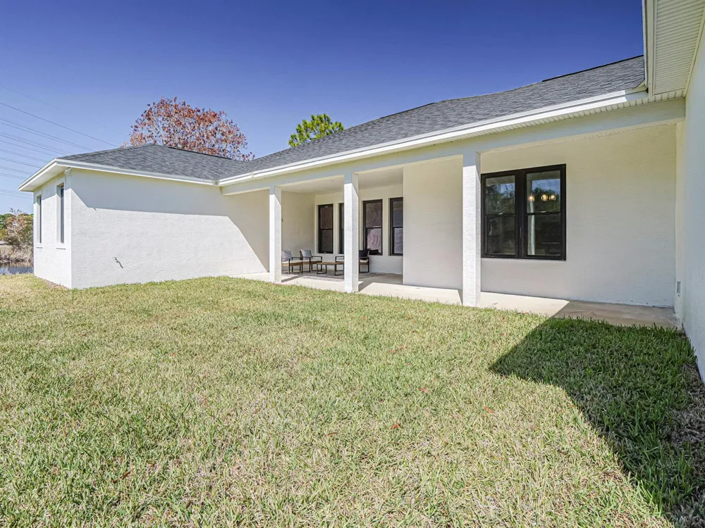 10631 Lighter Wood Lane Fort Pierce, FL 34945
