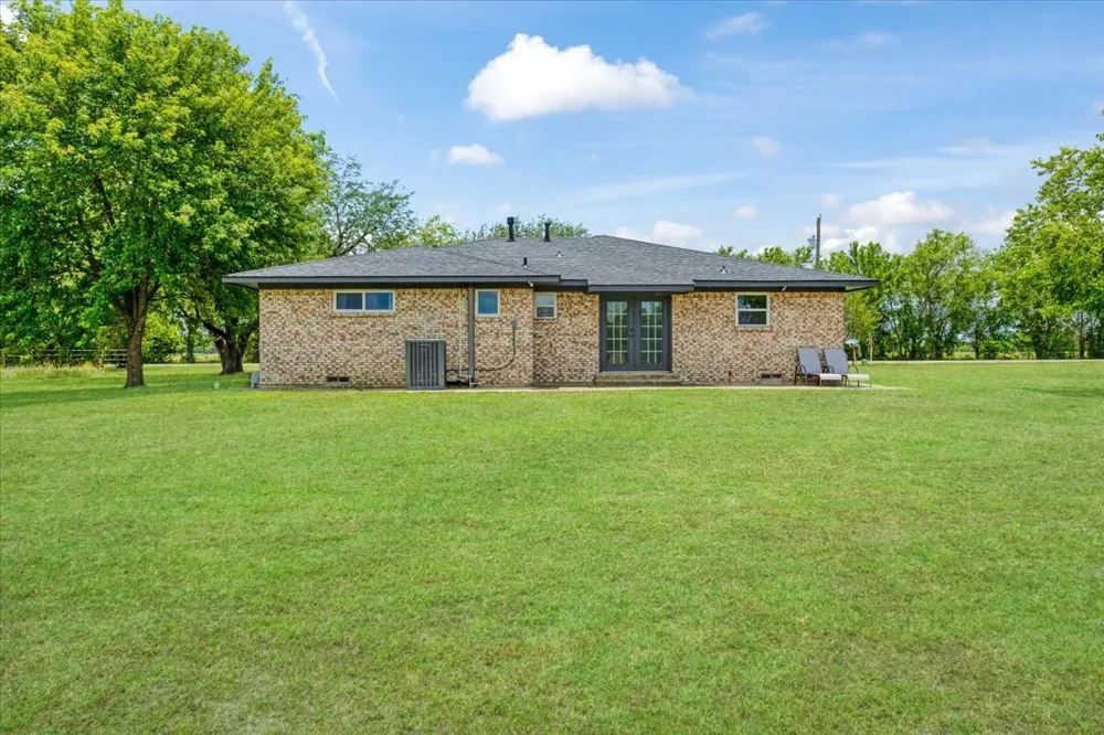 4938 County Road 4410 Commerce, TX 75428