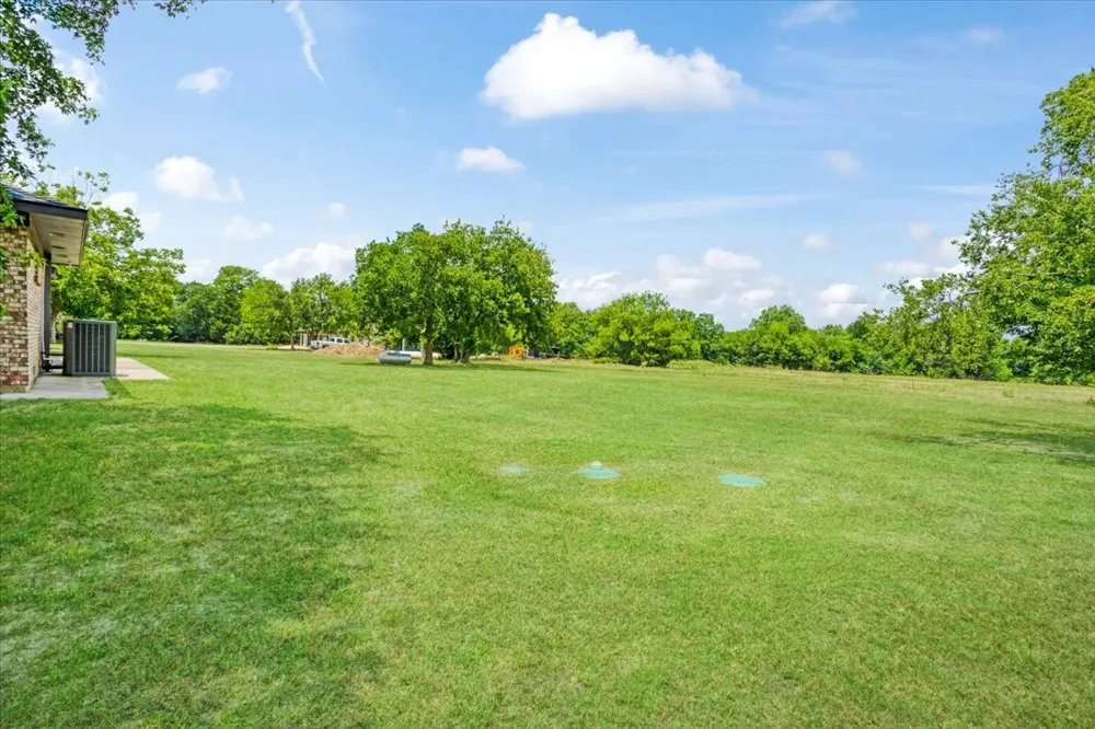 4938 County Road 4410 Commerce, TX 75428