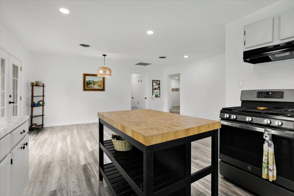 4938 County Road 4410 Commerce, TX 75428