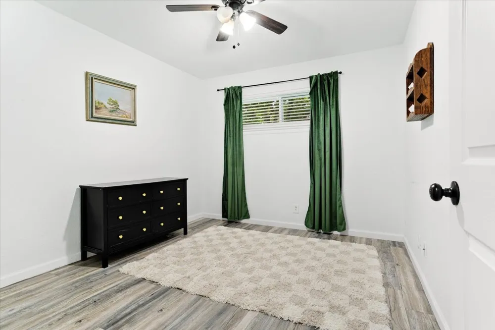 4938 County Road 4410 Commerce, TX 75428