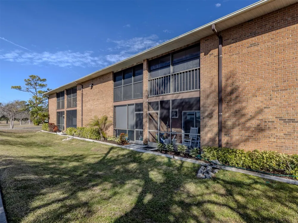217 AIRPORT AVENUE W #216 Venice, FL 34285