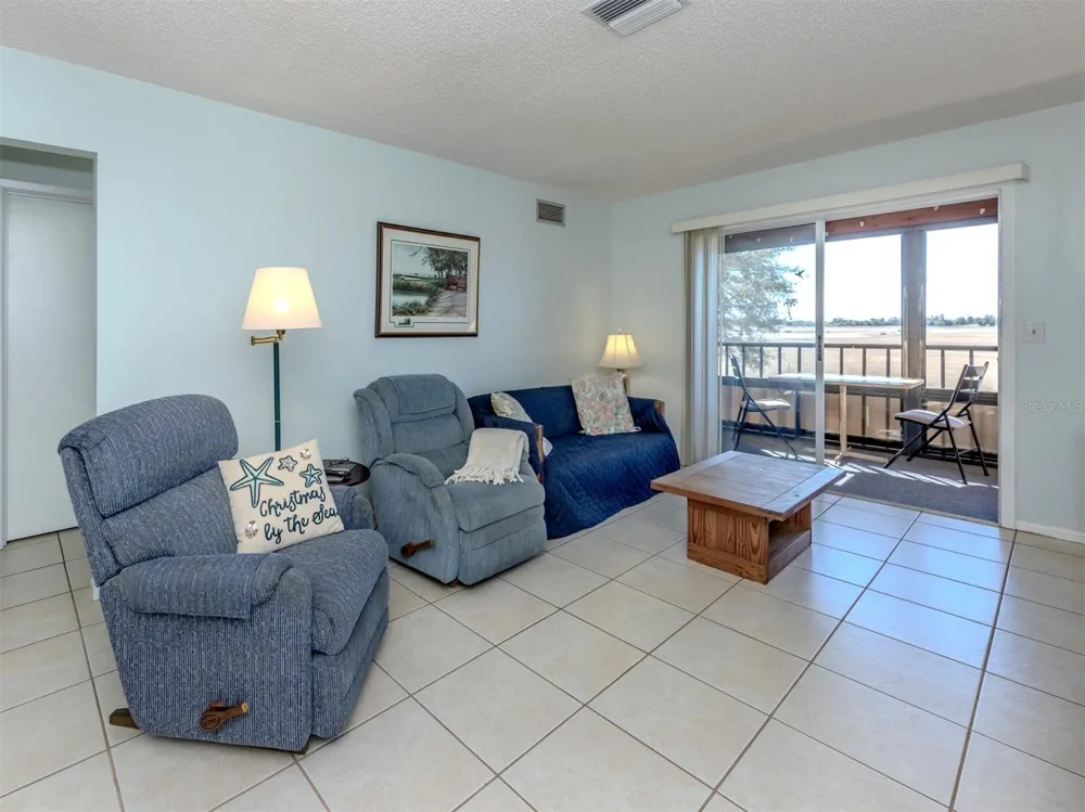 217 AIRPORT AVENUE W #216 Venice, FL 34285