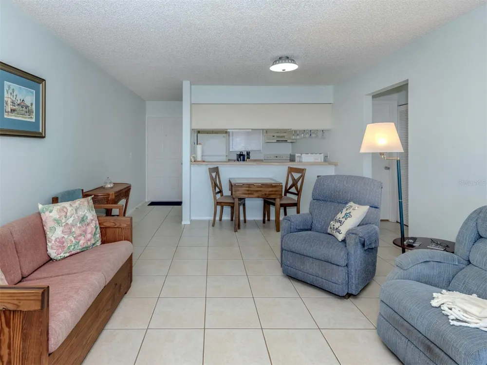 217 AIRPORT AVENUE W #216 Venice, FL 34285