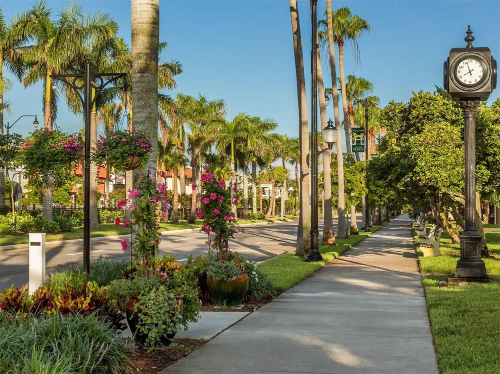 217 AIRPORT AVENUE W #216 Venice, FL 34285