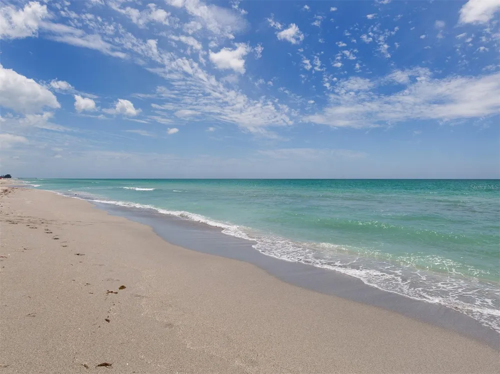 217 AIRPORT AVENUE W #216 Venice, FL 34285