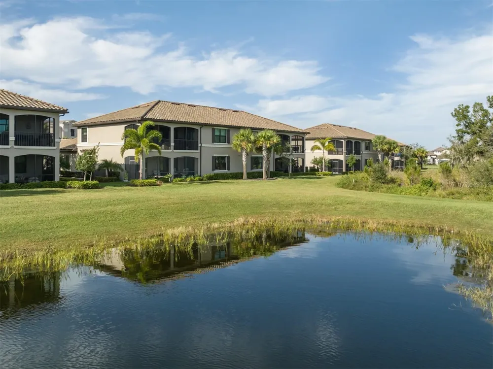 17637 GAWTHROP DRIVE #104 Bradenton, FL 34211
