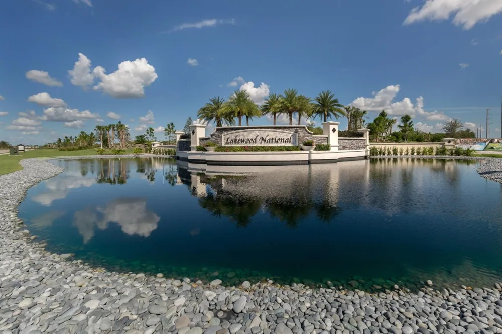 17637 GAWTHROP DRIVE #104 Bradenton, FL 34211