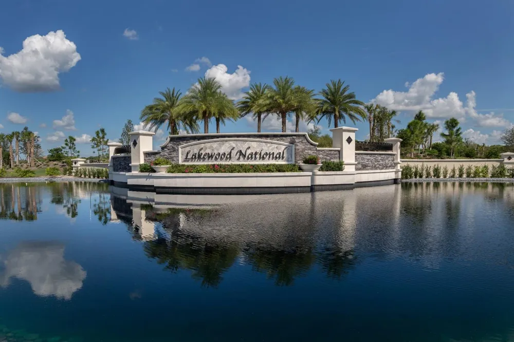 17637 GAWTHROP DRIVE #104 Bradenton, FL 34211