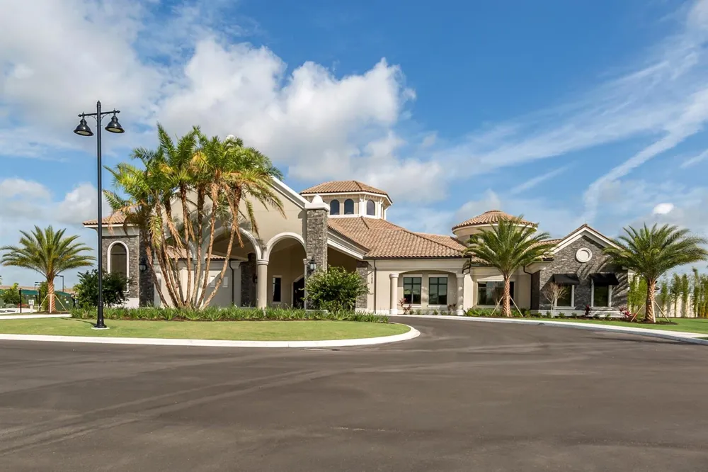 17637 GAWTHROP DRIVE #104 Bradenton, FL 34211