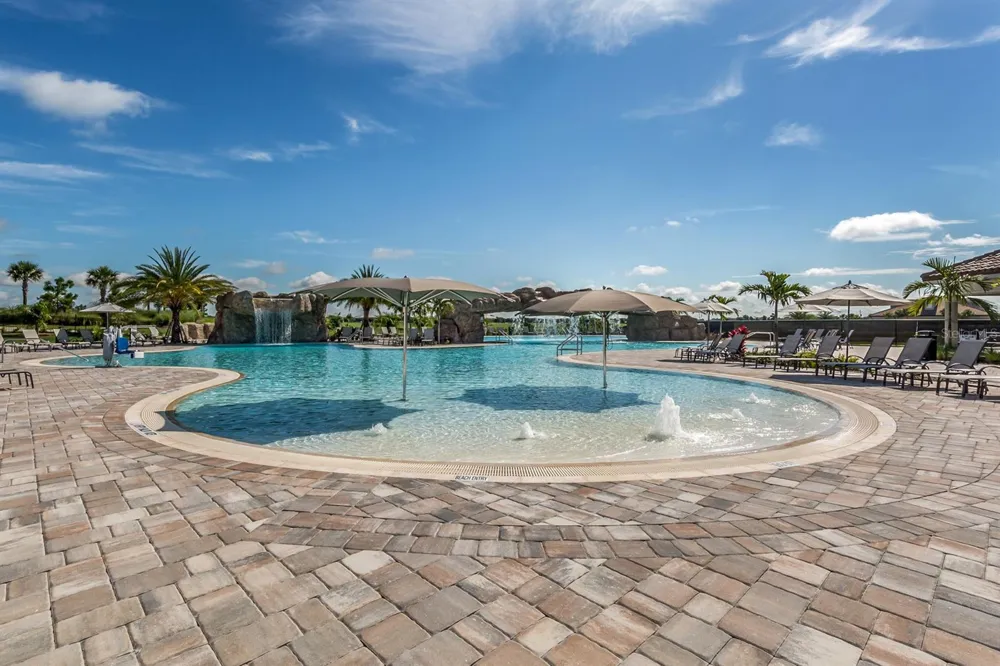 17637 GAWTHROP DRIVE #104 Bradenton, FL 34211