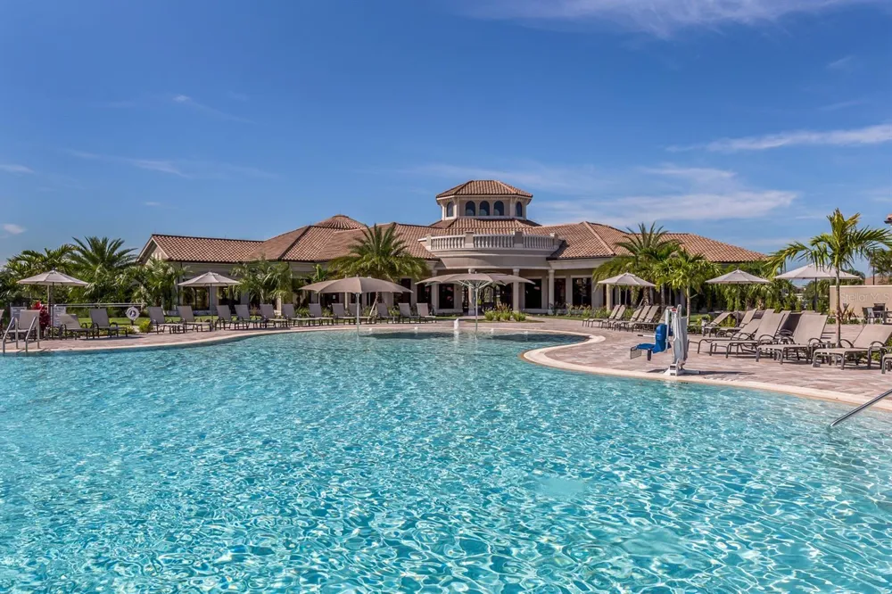 17637 GAWTHROP DRIVE #104 Bradenton, FL 34211