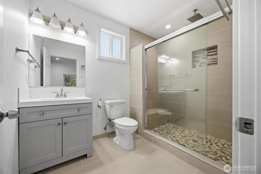921 Autumn Lane #203 Bellingham, WA 98229