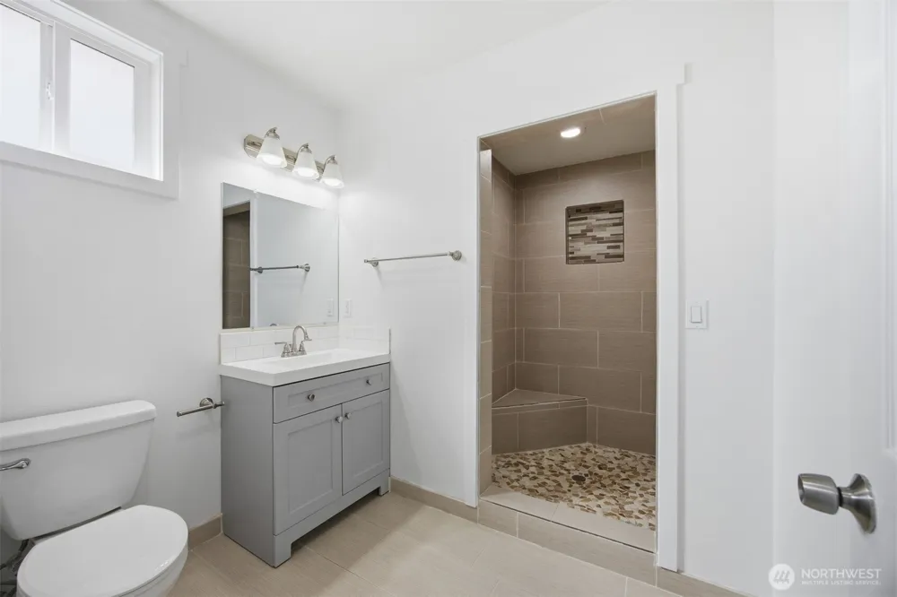 921 Autumn Lane #203 Bellingham, WA 98229