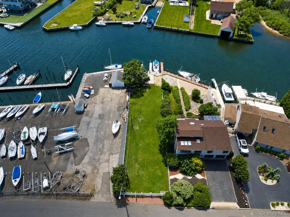 35 Shore Road Amityville, NY 11701