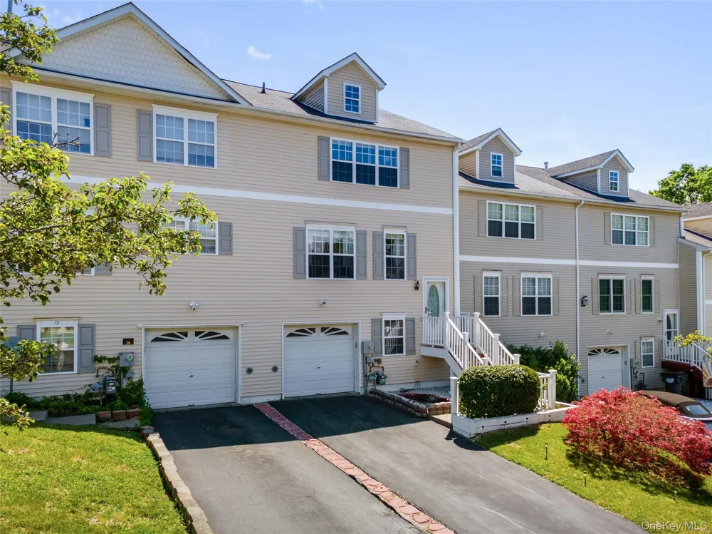 21 Evan Court Middletown, NY 10940