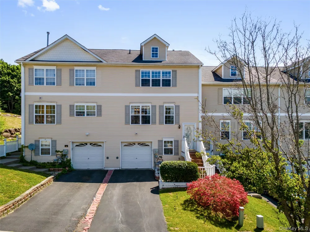 21 Evan Court Middletown, NY 10940