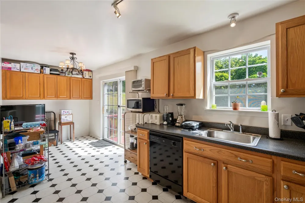 21 Evan Court Middletown, NY 10940