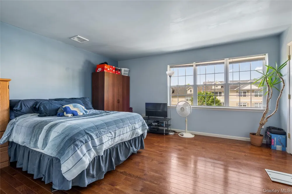 21 Evan Court Middletown, NY 10940