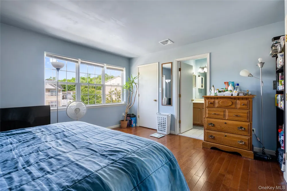 21 Evan Court Middletown, NY 10940