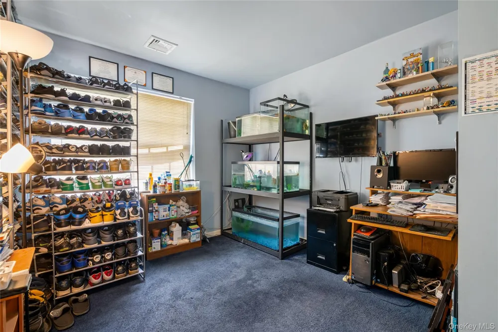 21 Evan Court Middletown, NY 10940