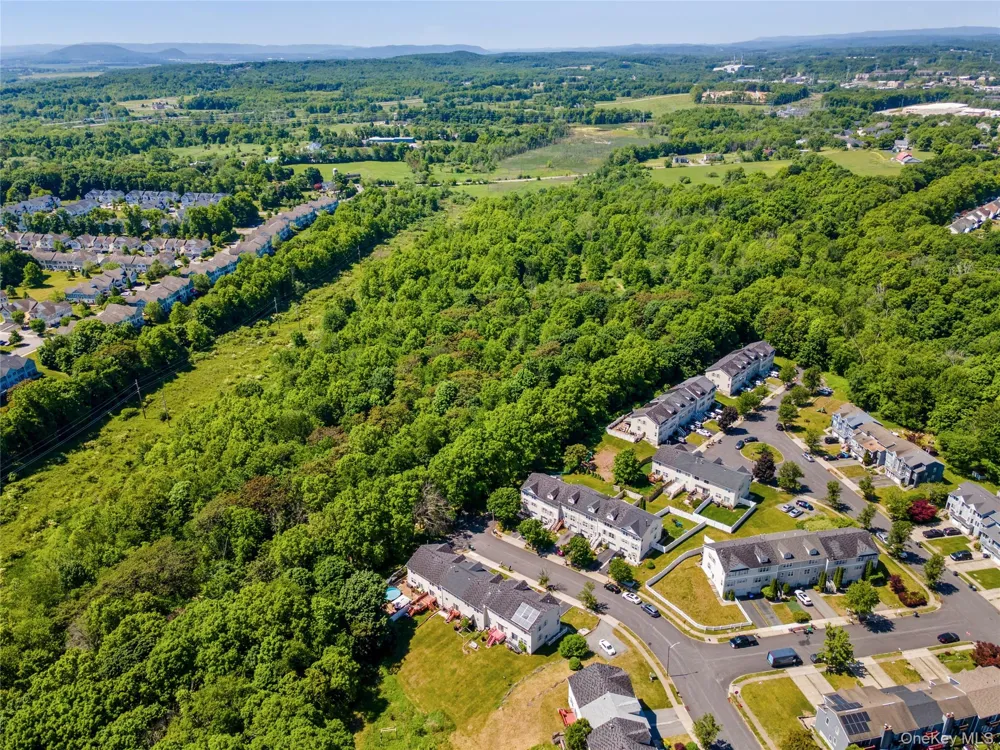 21 Evan Court Middletown, NY 10940