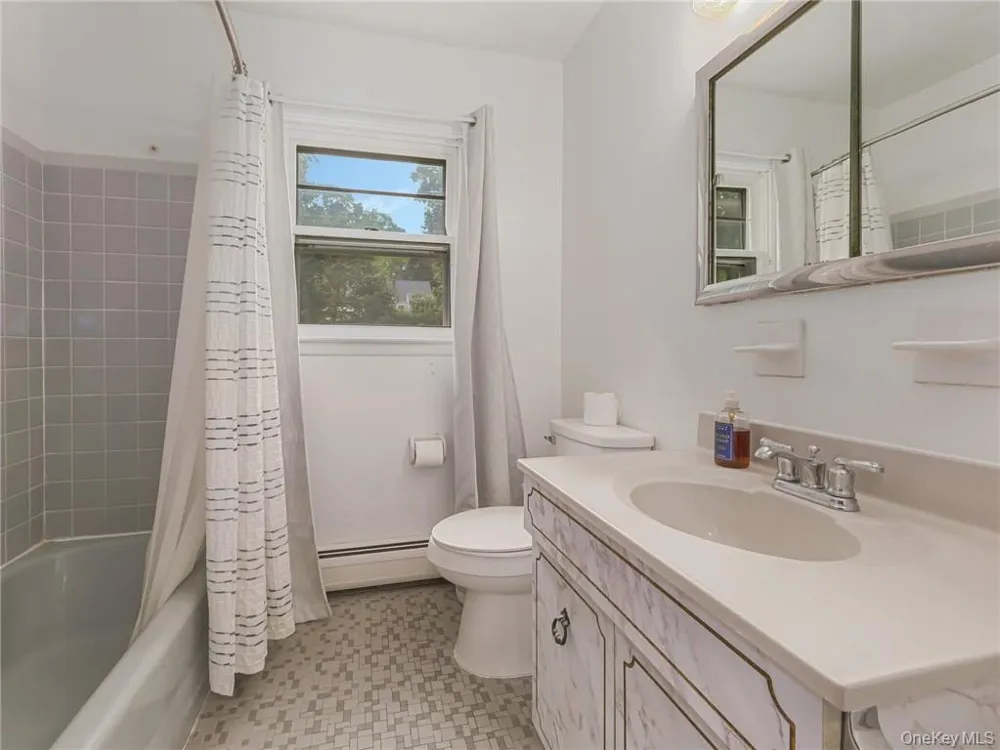 7 S Park Avenue Nanuet, NY 10954