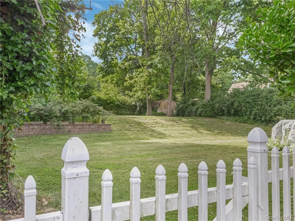 7 S Park Avenue Nanuet, NY 10954