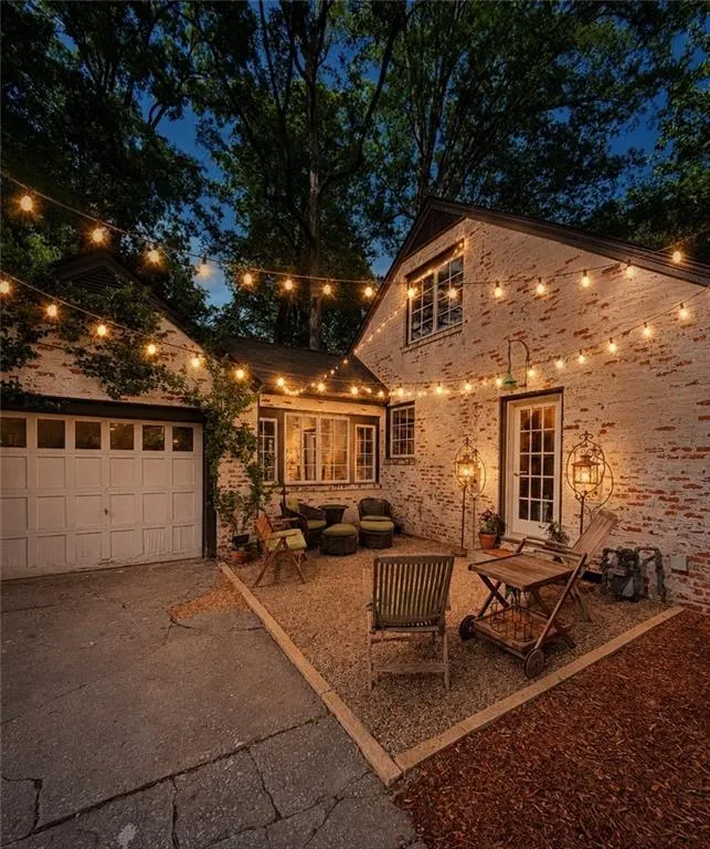 260 BEVERLY ROAD NE Atlanta, GA 30309