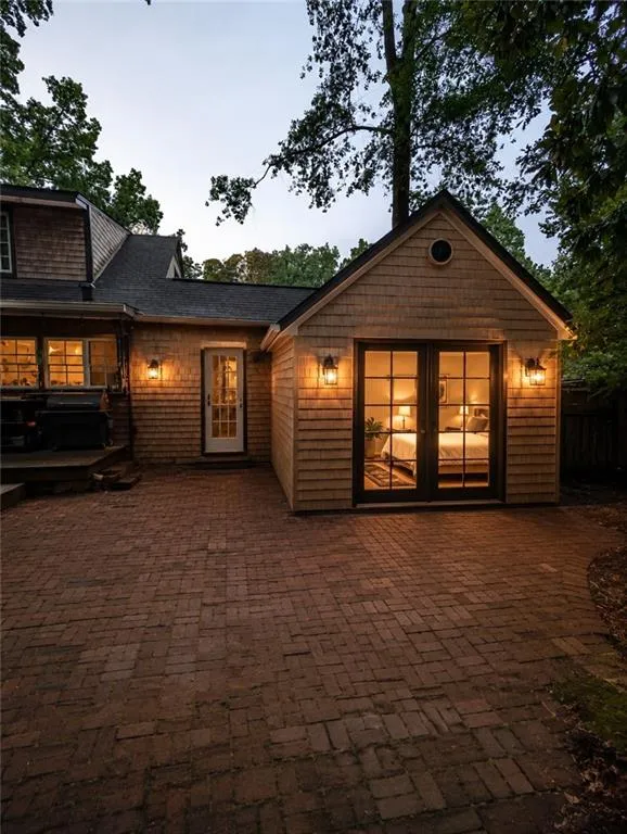260 BEVERLY ROAD NE Atlanta, GA 30309