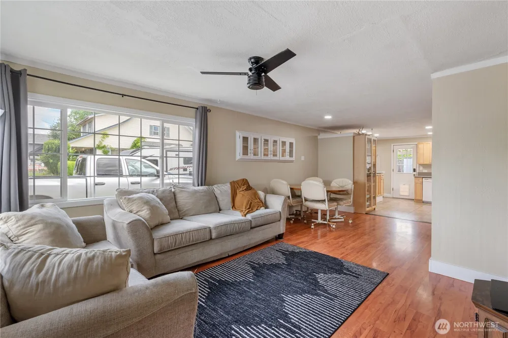 508 4th Avenue SW Castle Rock, WA 98611