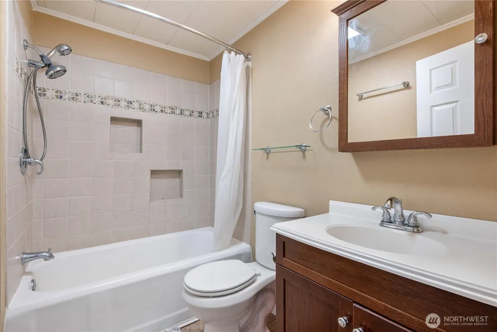 508 4th Avenue SW Castle Rock, WA 98611