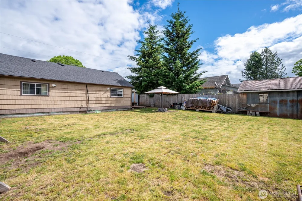 508 4th Avenue SW Castle Rock, WA 98611