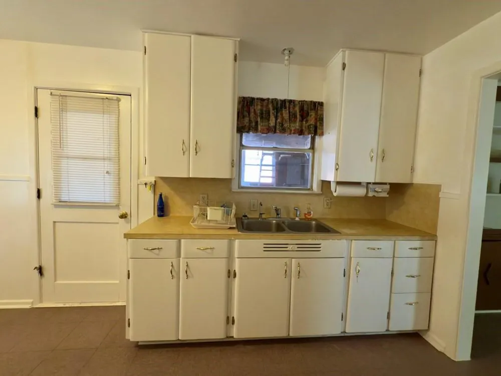 216 Burnet Street Port Lavaca, TX 77979