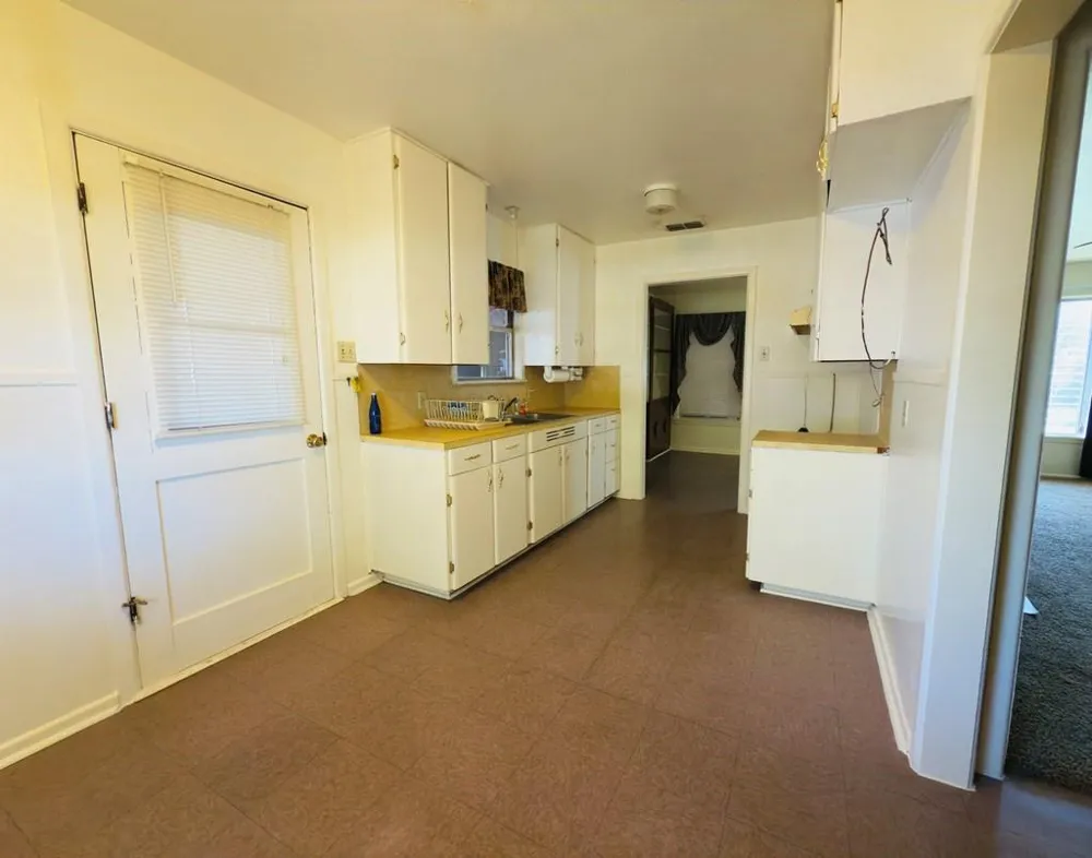 216 Burnet Street Port Lavaca, TX 77979