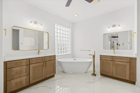 7558 Tarpon Cove Circle